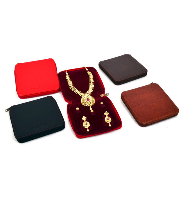 Compact-Necklace-Case